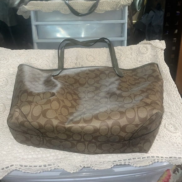 Authentic Coach Tote Signature Pattern - Picture 3 of 9